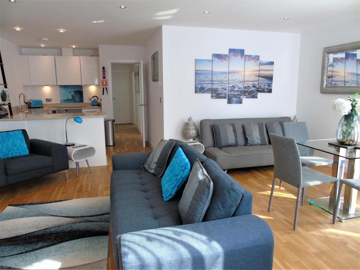 Seaview, Luxury Apartment, 2 Min Walk To Porth Beach New Quay Kültér fotó