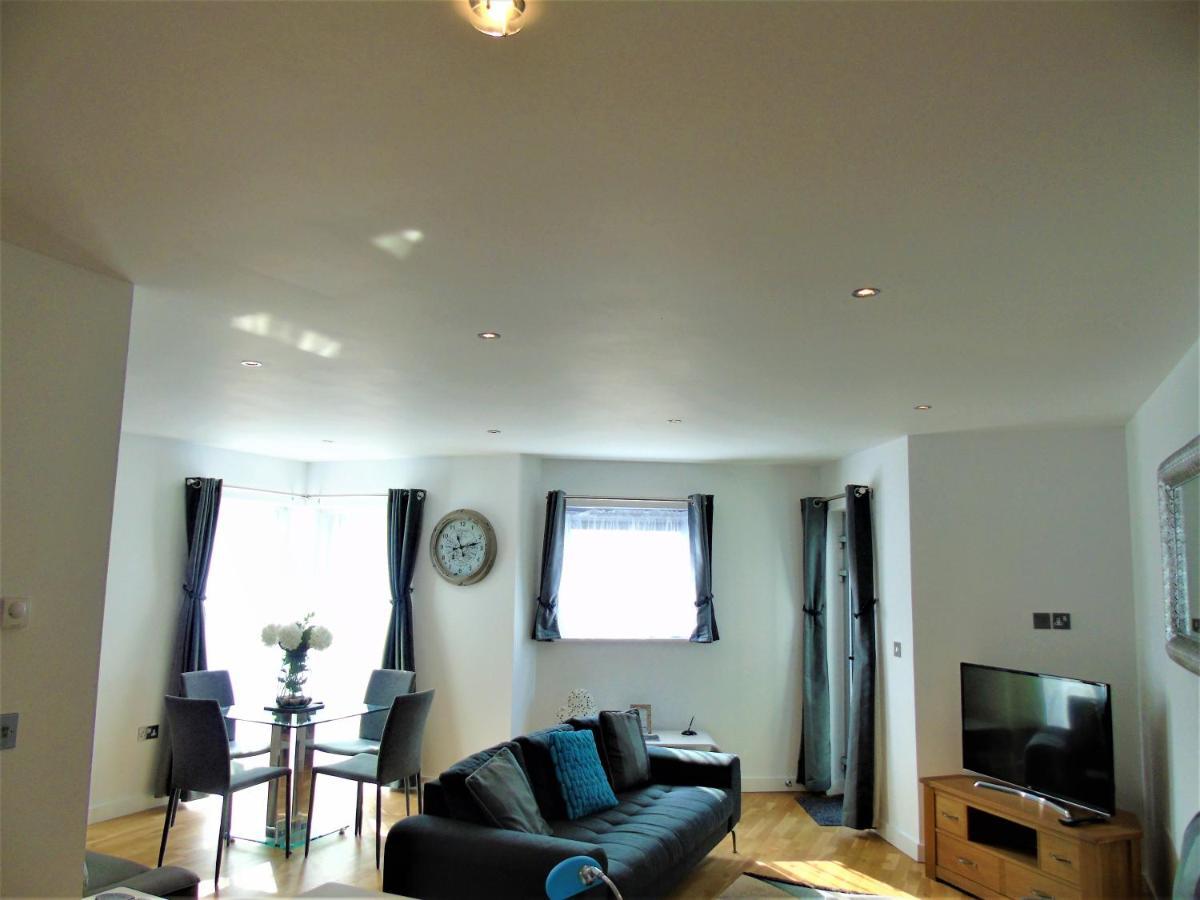 Seaview, Luxury Apartment, 2 Min Walk To Porth Beach New Quay Kültér fotó